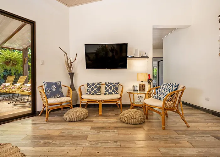 Pool & Large Patio: Playa Carrillo 3br Family