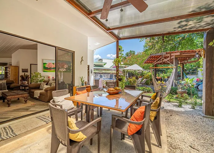Pool & Large Patio: Playa Carrillo 3br Family